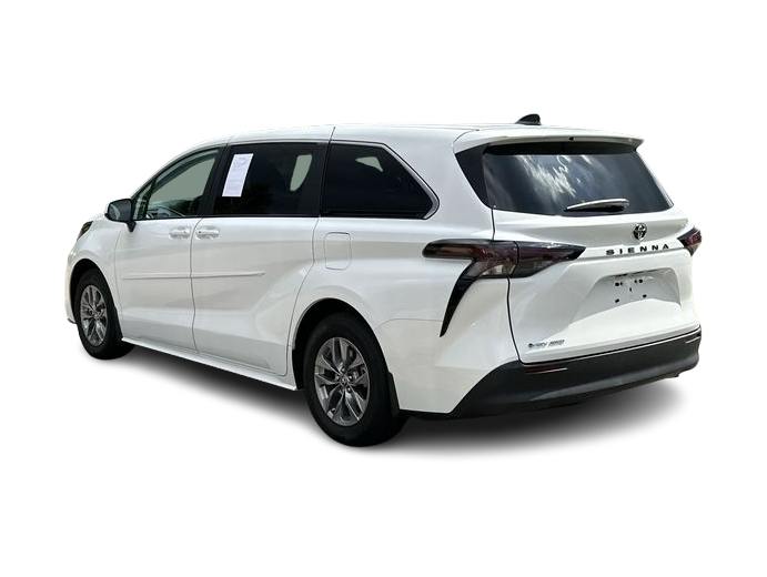 Thumbnail: 2026 Toyota Sienna - 4