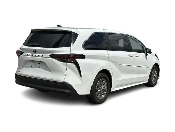 Thumbnail: 2026 Toyota Sienna - 23