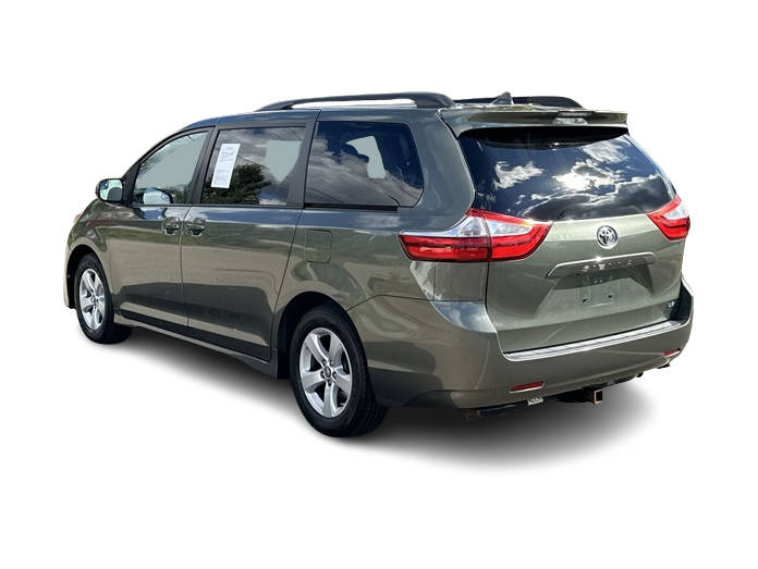 Thumbnail: 2018 Toyota Sienna - 4