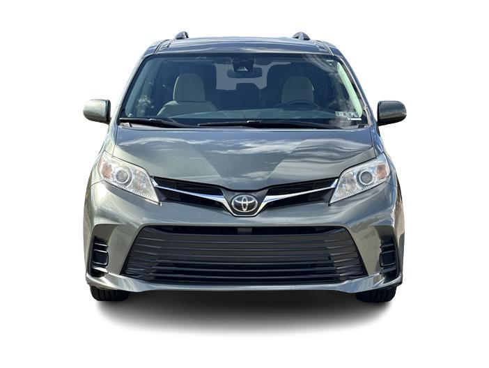 Thumbnail: 2018 Toyota Sienna - 6