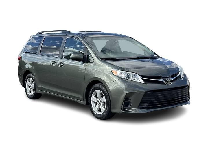 Thumbnail: 2018 Toyota Sienna - 31