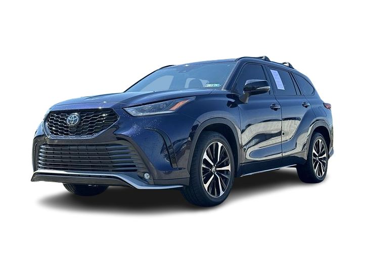 Thumbnail: 2022 Toyota Highlander - 22