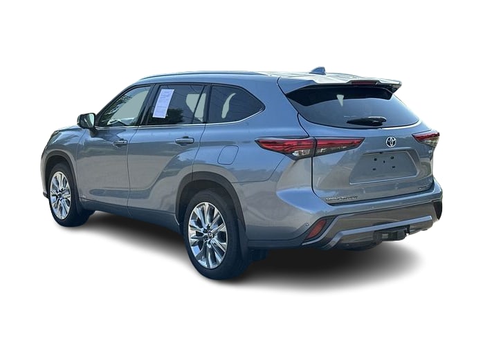 Thumbnail: 2023 Toyota Highlander - 4