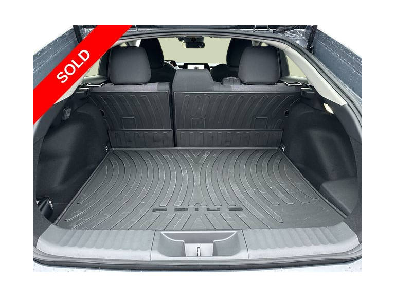 Thumbnail: 2026 Toyota Prius v - 16