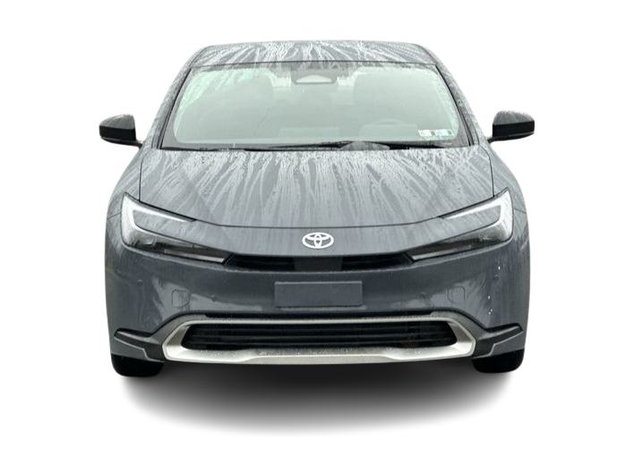 Thumbnail: 2026 Toyota Prius v - 6