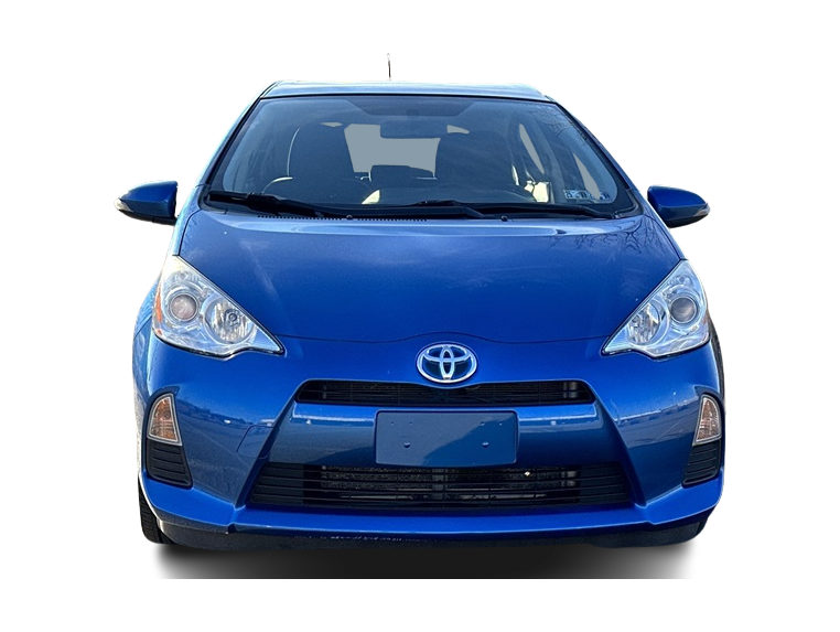 2013 Toyota Prius c Three 6