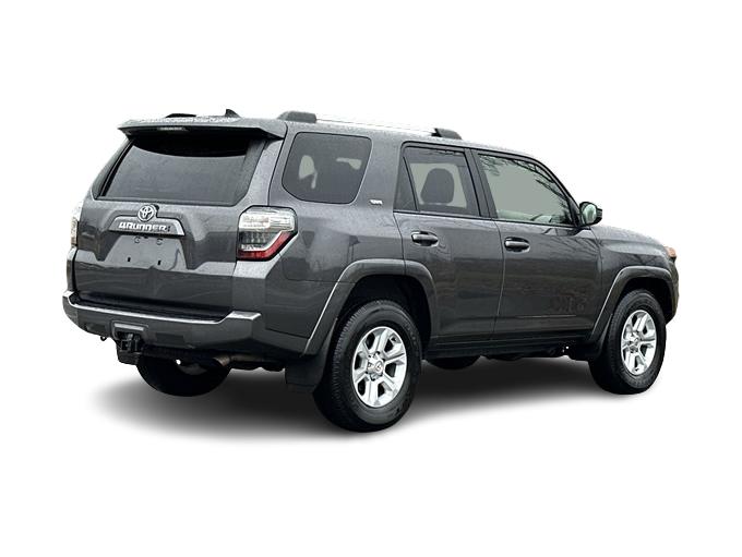 2022 Toyota 4Runner SR5 30