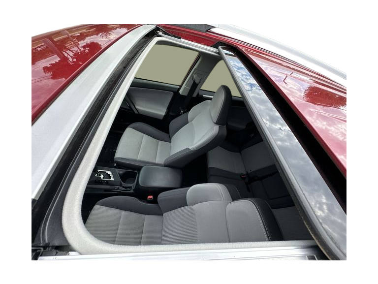 Thumbnail: 2015 Toyota RAV4 - 16