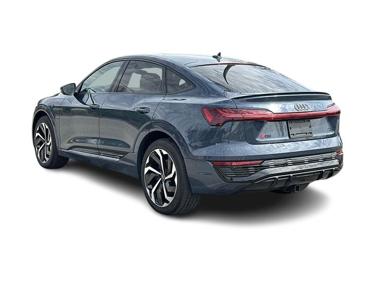 Thumbnail: 2024 Audi Q8 e-tron - 4
