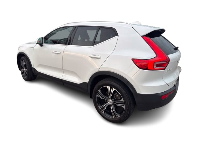 Thumbnail: 2021 Volvo XC40 - 3