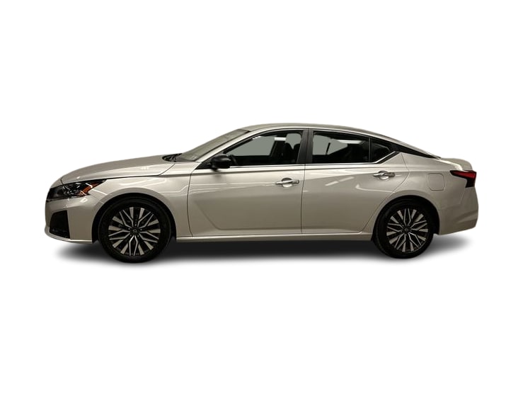 Thumbnail: 2024 Nissan Altima - 3