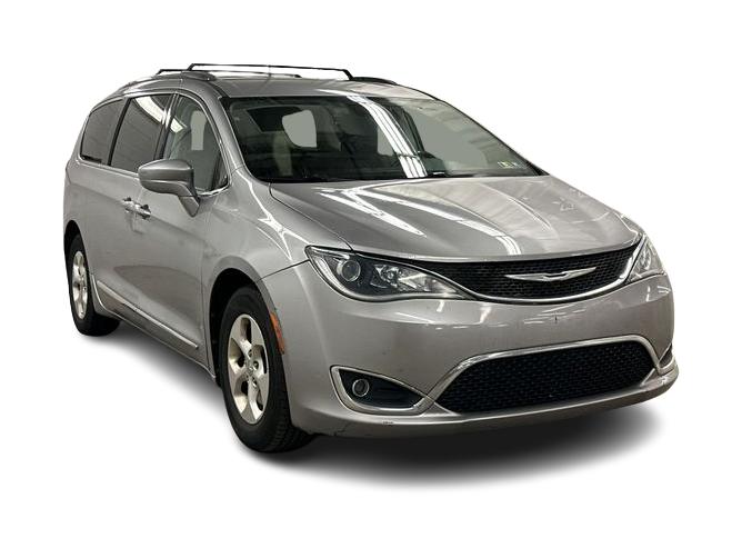 Thumbnail: 2017 Chrysler Pacifica - 23