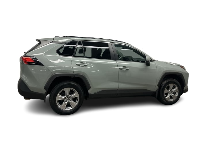 Thumbnail: 2022 Toyota RAV4 - 18