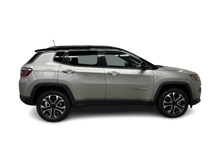 Thumbnail: 2023 Jeep Compass - 17