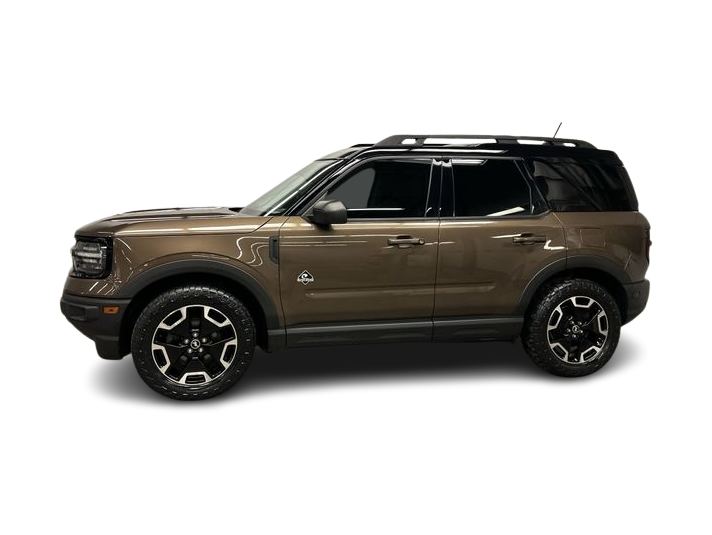 Thumbnail: 2022 Ford Bronco Sport - 3