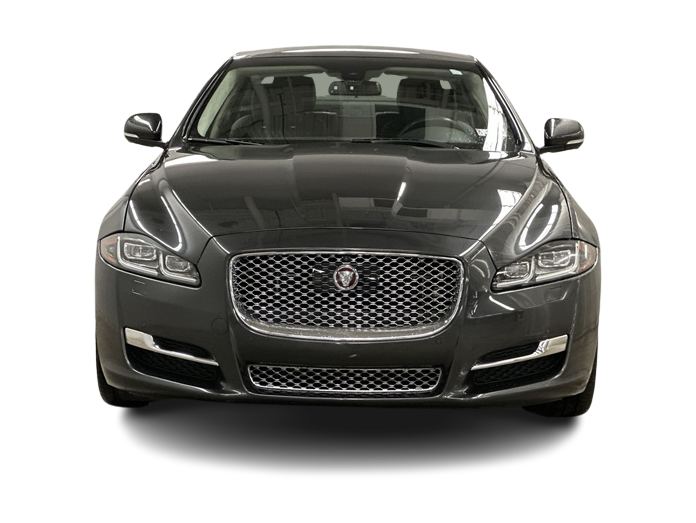 Thumbnail: 2017 Jaguar XJ - 24