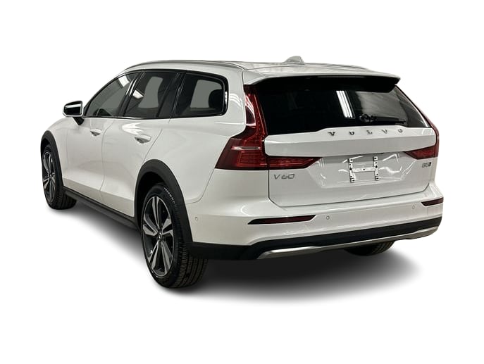 Thumbnail: 2025 Volvo V60 - 4