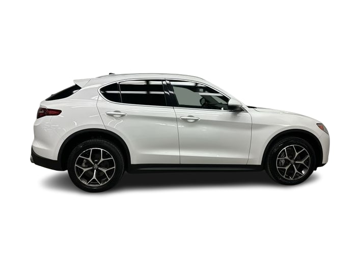 Thumbnail: 2018 Alfa Romeo Stelvio - 18