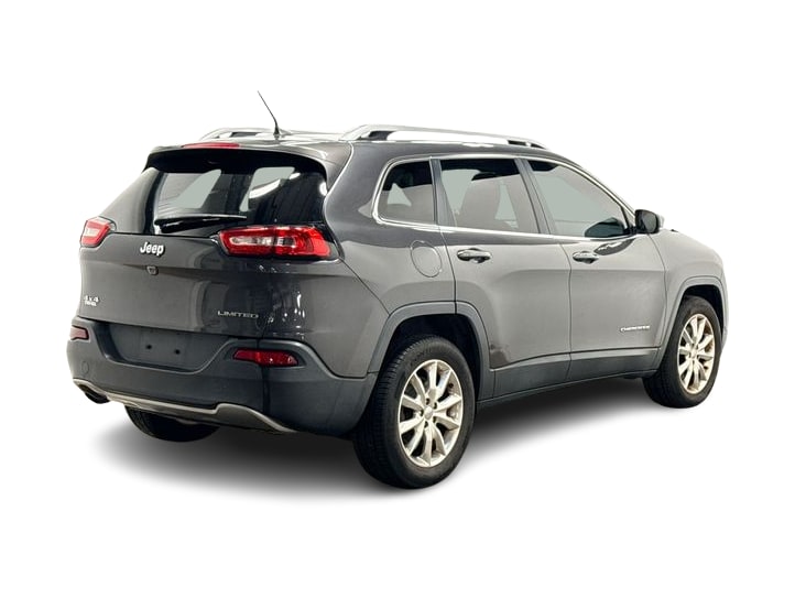 Thumbnail: 2016 Jeep Cherokee - 21