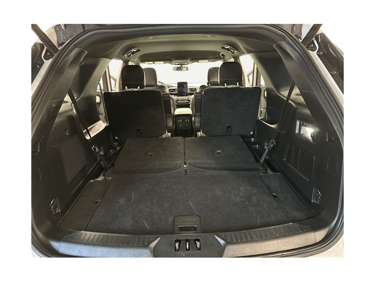 Thumbnail: 2020 Ford Explorer - 31