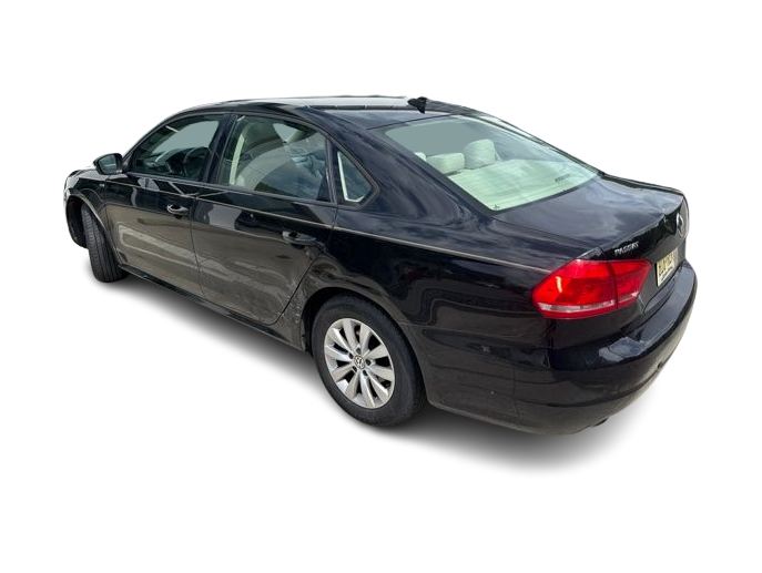 Thumbnail: 2014 Volkswagen Passat - 3