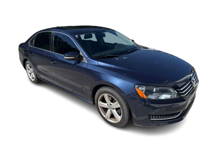 Thumbnail: 2013 Volkswagen Passat - 11