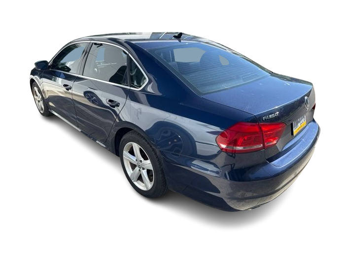 Thumbnail: 2013 Volkswagen Passat - 3