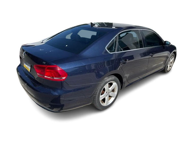 Thumbnail: 2013 Volkswagen Passat - 14