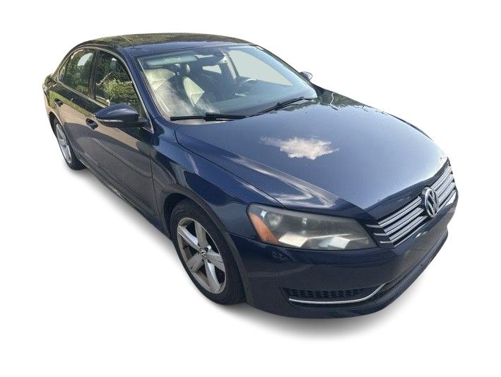 Thumbnail: 2012 Volkswagen Passat - 10