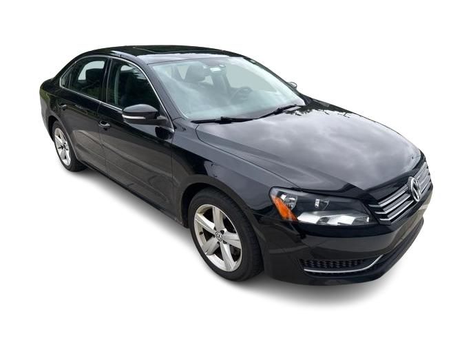 Thumbnail: 2013 Volkswagen Passat - 12