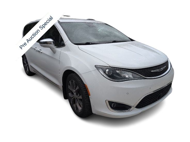 Thumbnail: 2017 Chrysler Pacifica - 11