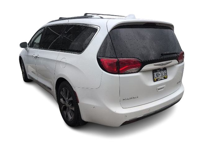 Thumbnail: 2017 Chrysler Pacifica - 2