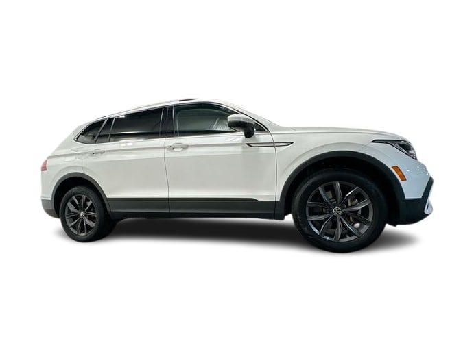 Thumbnail: 2023 Volkswagen Tiguan - 18