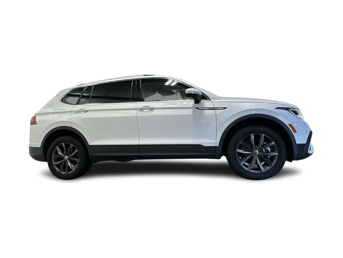 Thumbnail: 2022 Volkswagen Tiguan - 17