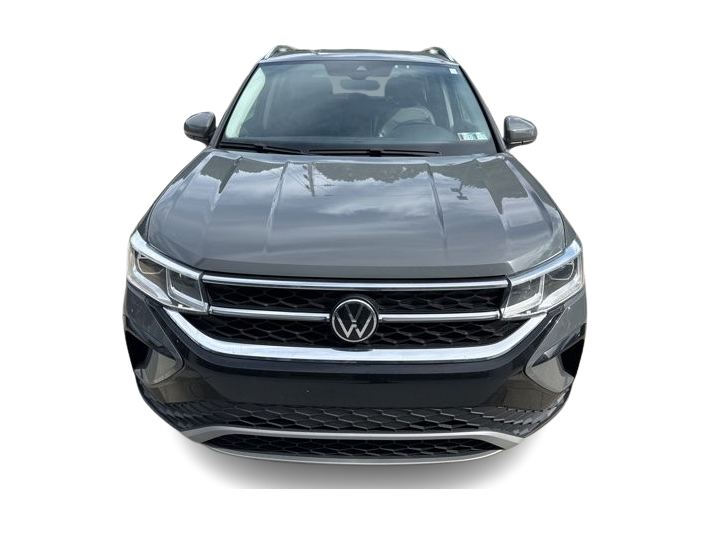 Thumbnail: 2023 Volkswagen Taos - 4