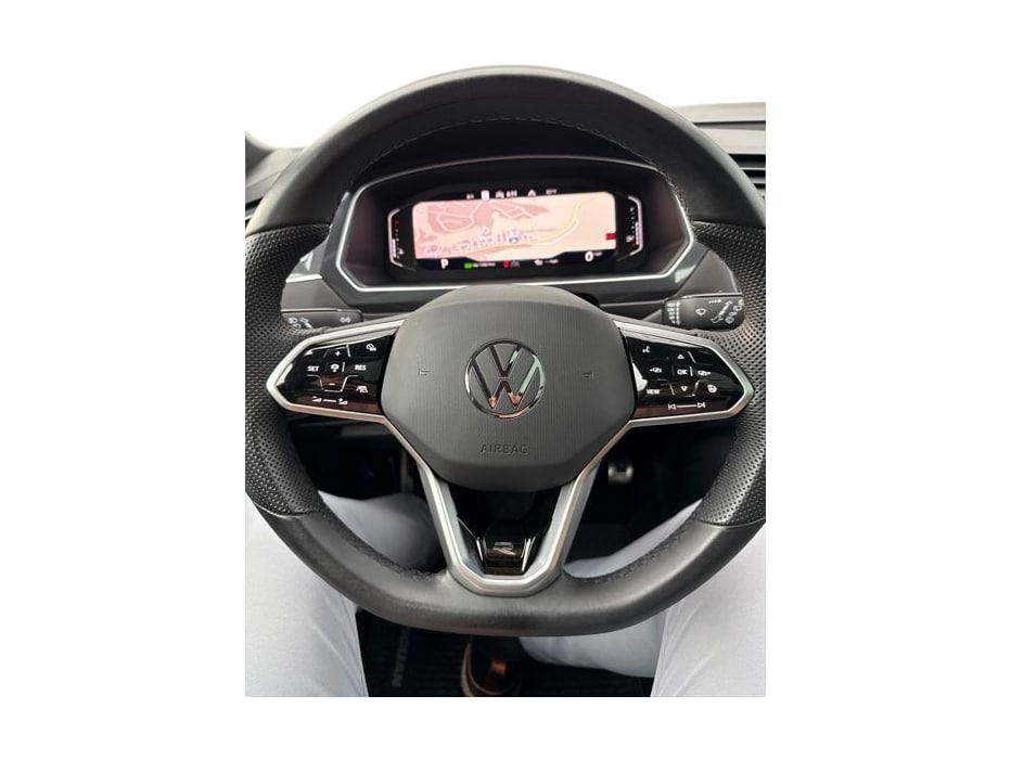 Thumbnail: 2024 Volkswagen Tiguan - 16
