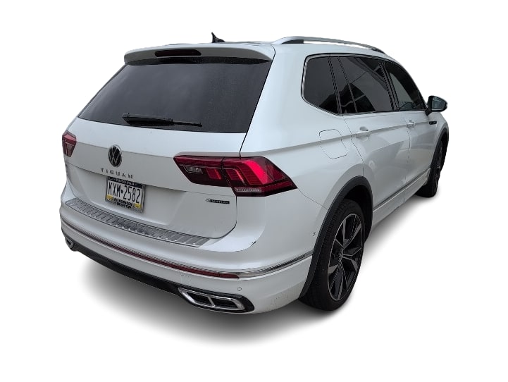 Thumbnail: 2022 Volkswagen Tiguan - 12