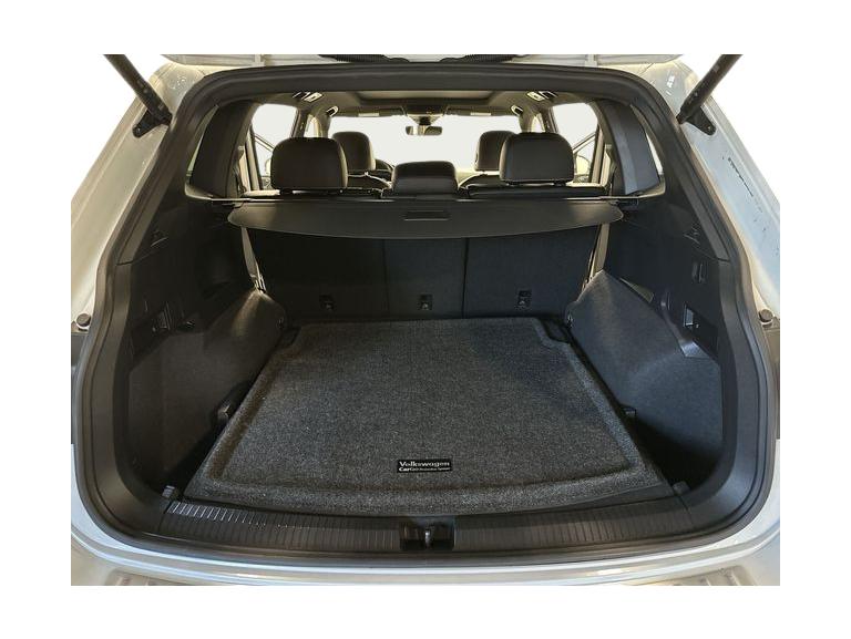 Thumbnail: 2022 Volkswagen Tiguan - 16