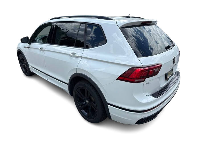 Thumbnail: 2023 Volkswagen Tiguan - 3