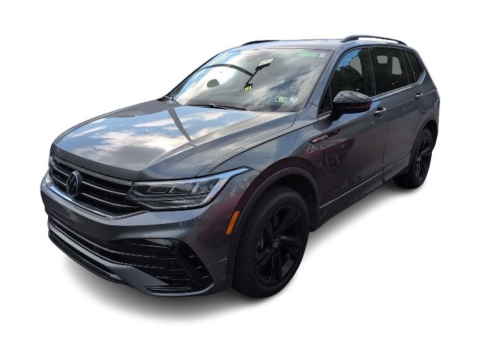 Used 2024 Volkswagen Tiguan SE R-LINE BLACK with VIN 3VV8B7AX4RM057220 for sale in Casper, WY