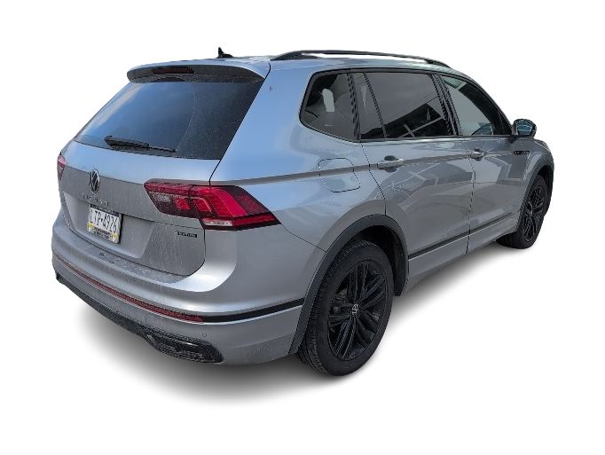 Thumbnail: 2022 Volkswagen Tiguan - 12