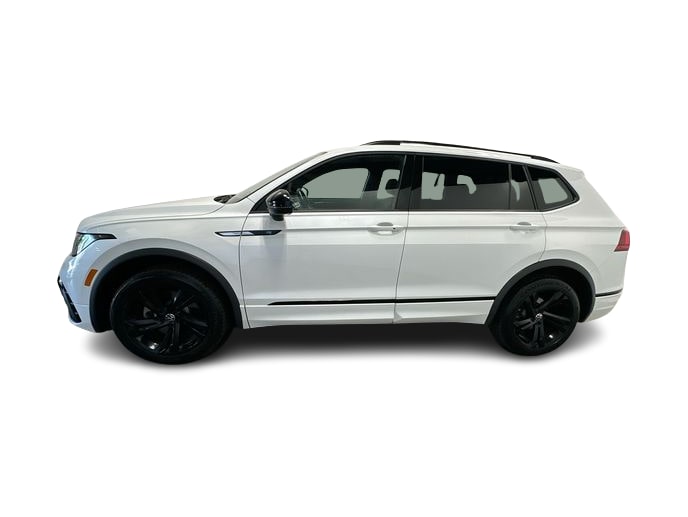 Thumbnail: 2023 Volkswagen Tiguan - 3