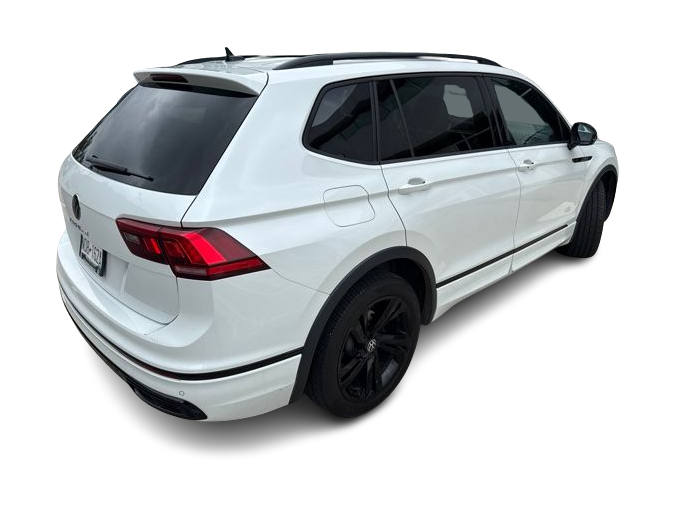 Thumbnail: 2023 Volkswagen Tiguan - 11