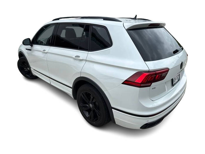 Thumbnail: 2023 Volkswagen Tiguan - 3