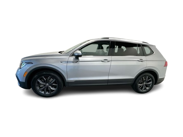Thumbnail: 2023 Volkswagen Tiguan - 3