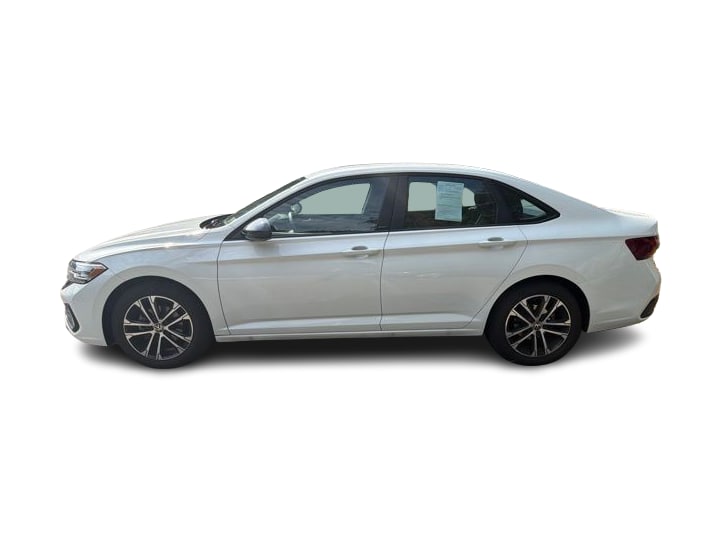 Thumbnail: 2024 Volkswagen Jetta - 2