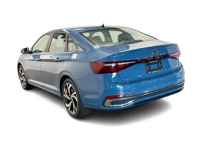 Thumbnail: 2027 Volkswagen Jetta - 4