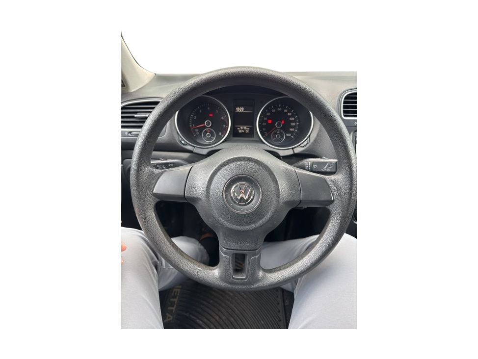 Thumbnail: 2012 Volkswagen Jetta - 4