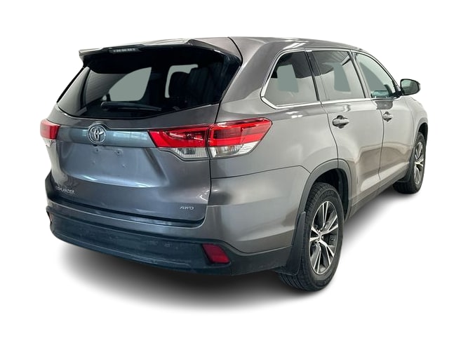 Thumbnail: 2019 Toyota Highlander - 32