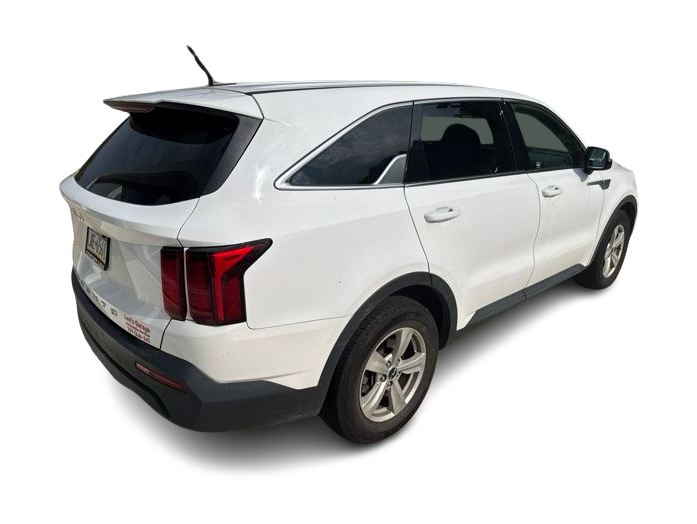 Thumbnail: 2022 Kia Sorento - 9